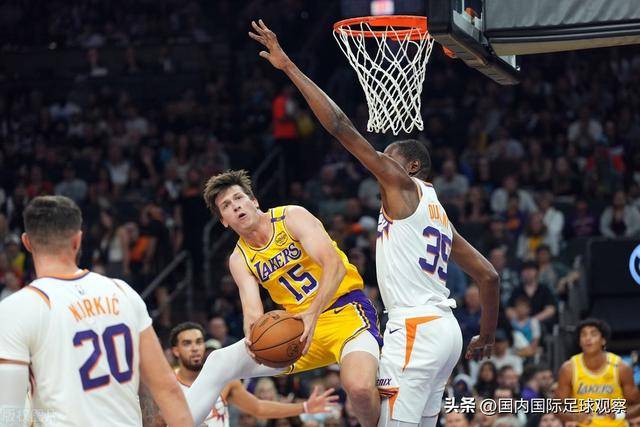 唐斯32分尼克斯大胜雄鹿 魔术轻取鹈鹕止5连败