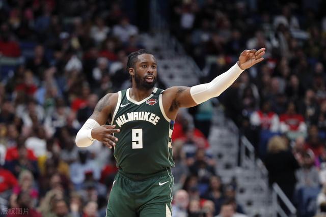 CBA全明星星锐赛：石奎20分清华险胜一年级队